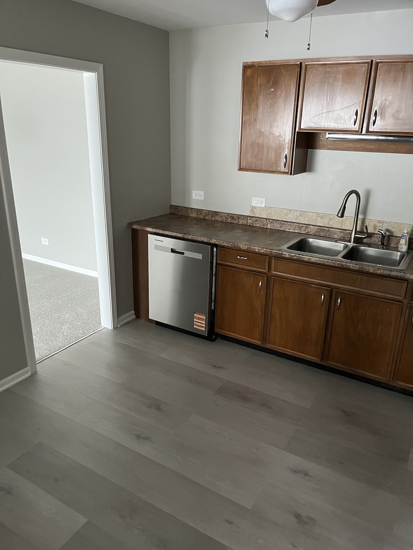 518 W Miner Street #2H, Arlington Heights, IL 60005