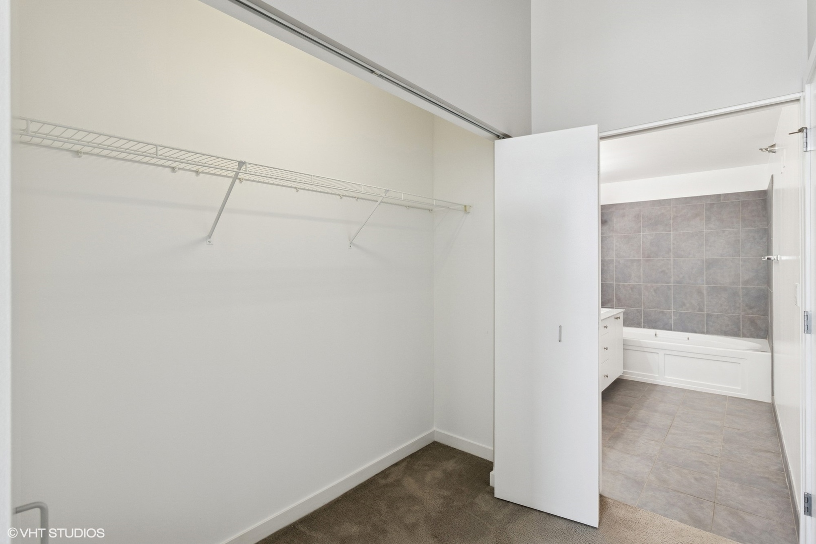 235 W Van Buren Street #4315, Chicago, IL 60607