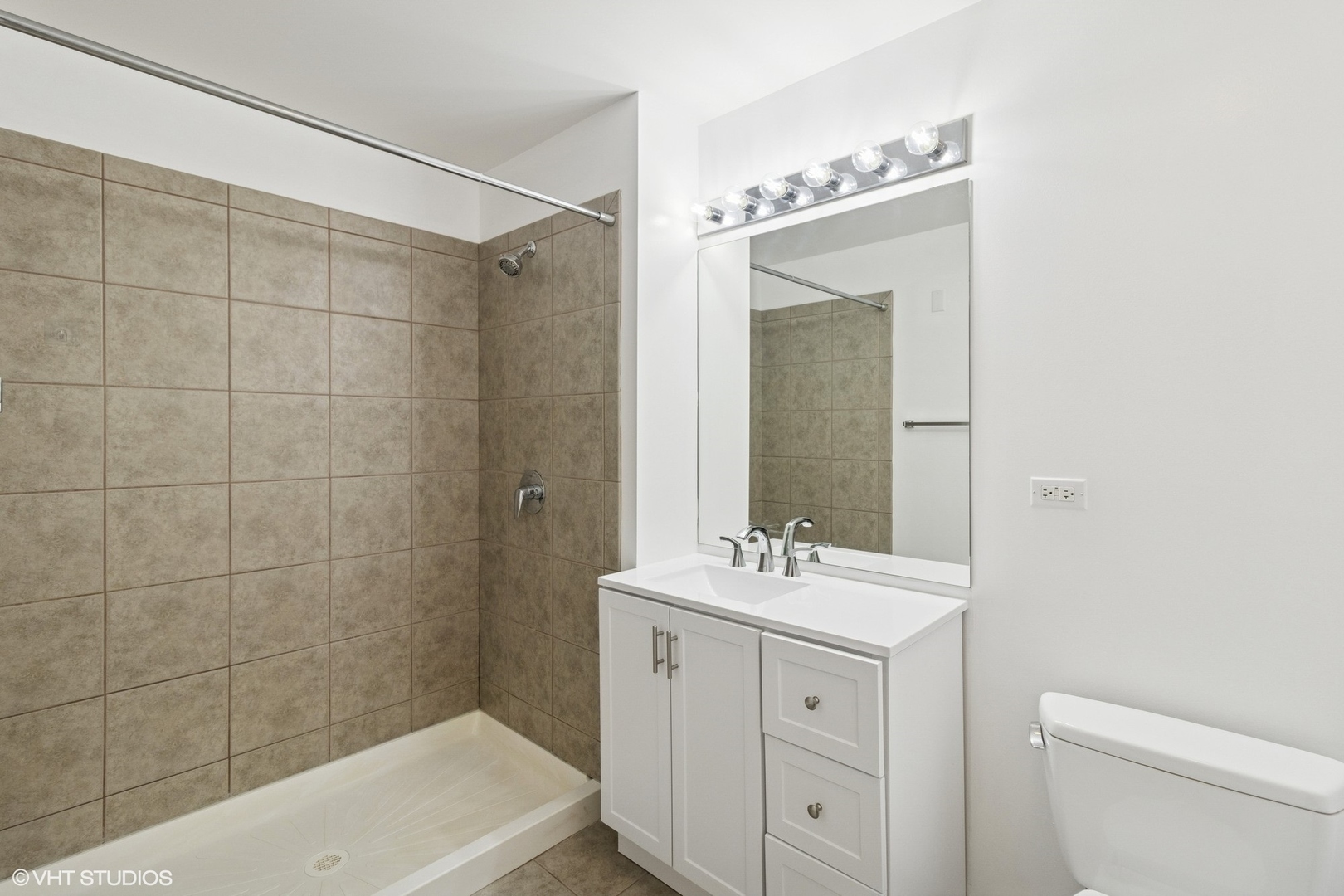 235 W Van Buren Street #4315, Chicago, IL 60607