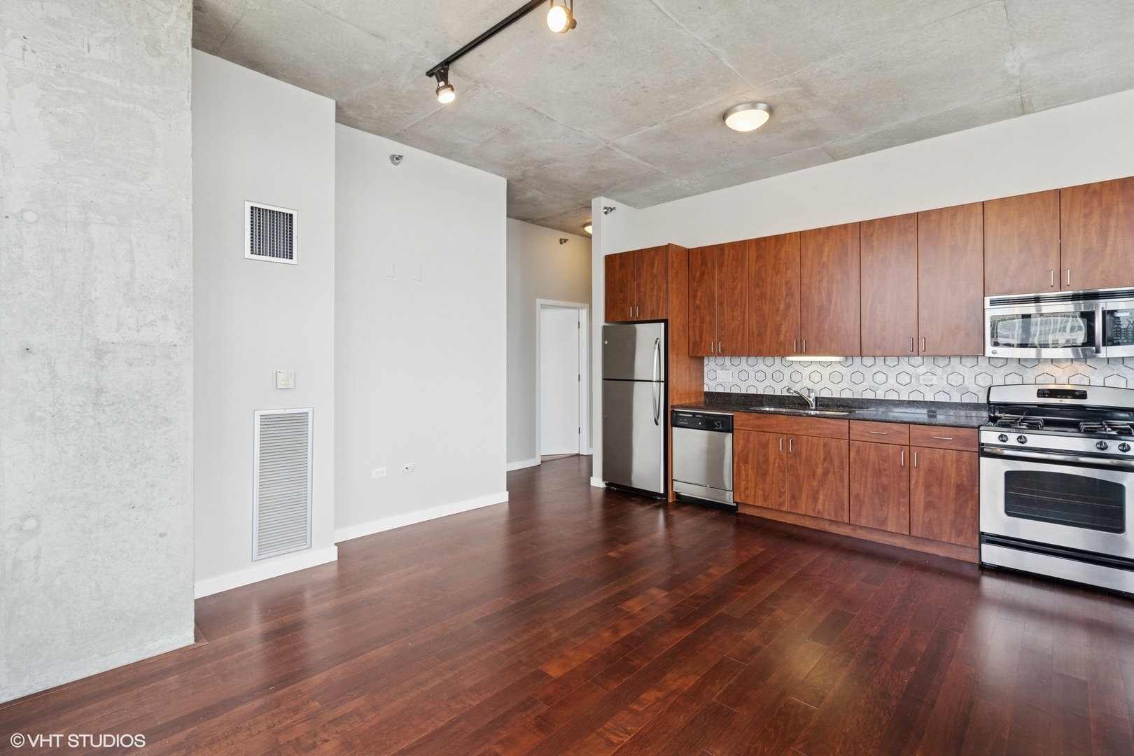 235 W Van Buren Street #4315, Chicago, IL 60607