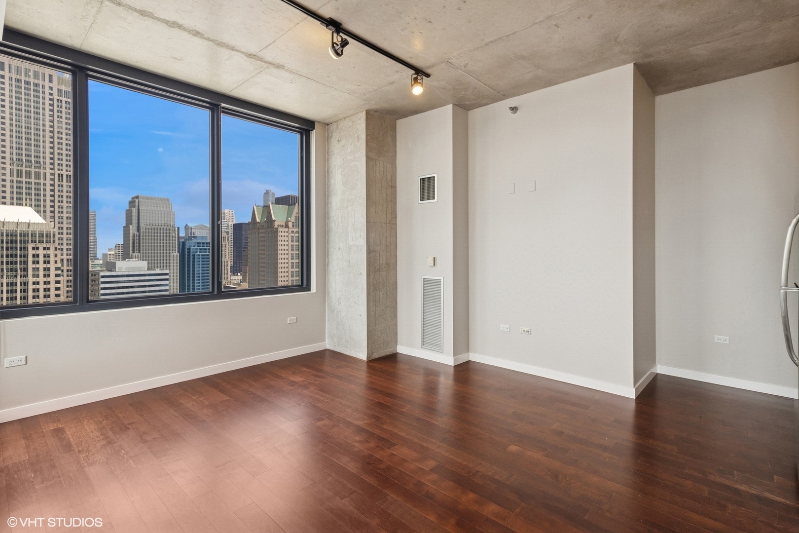 235 W Van Buren Street #4315, Chicago, IL 60607