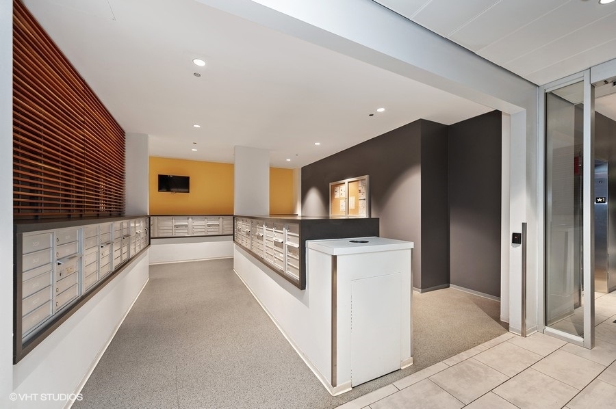 235 W Van Buren Street #4315, Chicago, IL 60607