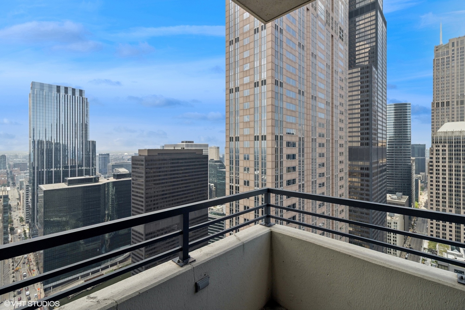 235 W Van Buren Street #4315, Chicago, IL 60607