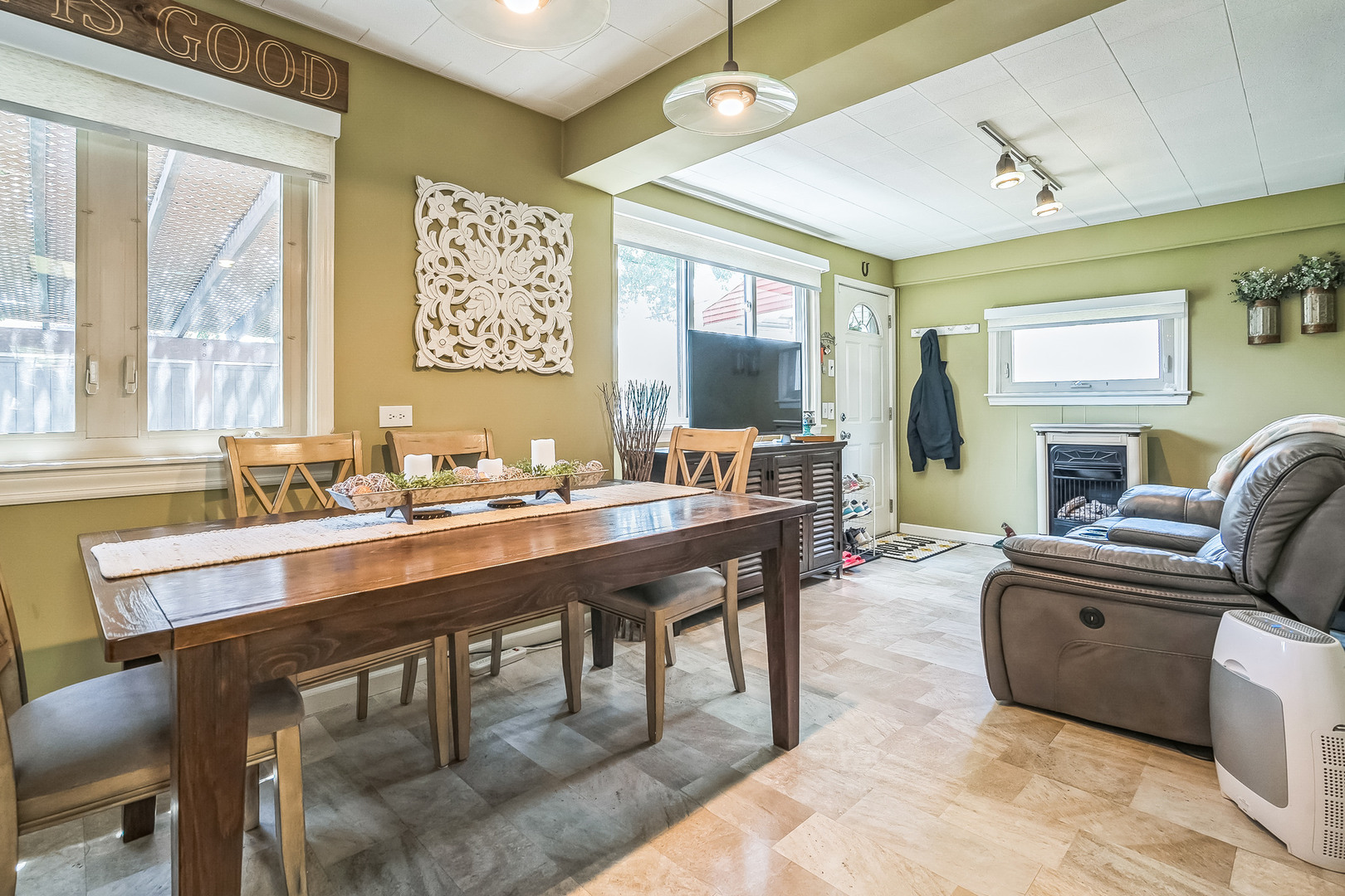 7805 W Farragut Avenue, Chicago, IL 60656