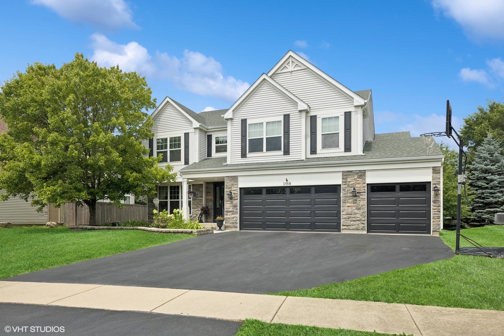 1558 Woodland Lane, Bolingbrook, IL 60490