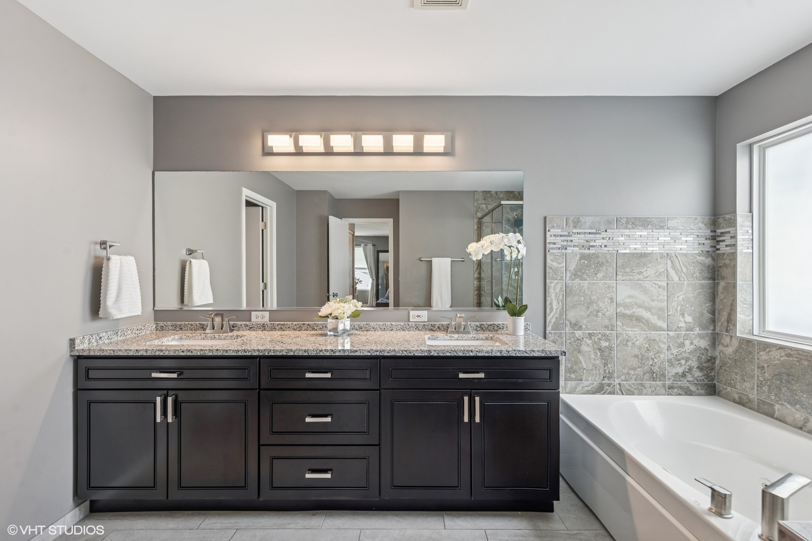 1558 Woodland Lane, Bolingbrook, IL 60490