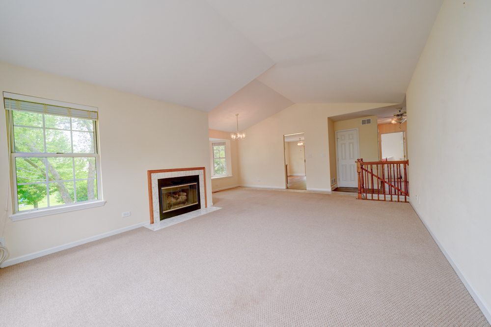 477 grosse pointe Circle #3-6, Vernon Hills, IL 60061
