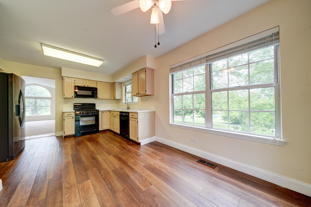 477 grosse pointe Circle #3-6, Vernon Hills, IL 60061