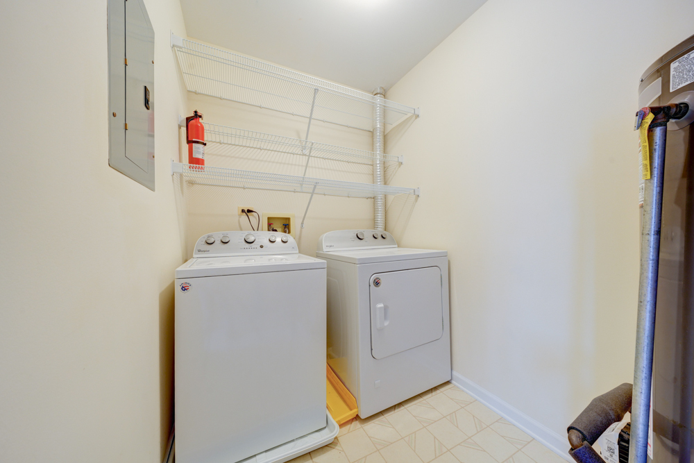 477 grosse pointe Circle #3-6, Vernon Hills, IL 60061