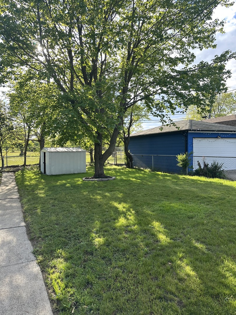956 Greenbay Avenue, Calumet City, IL 60409