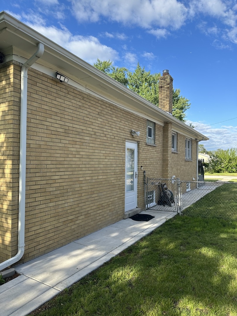 956 Greenbay Avenue, Calumet City, IL 60409