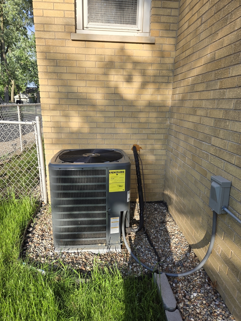 956 Greenbay Avenue, Calumet City, IL 60409