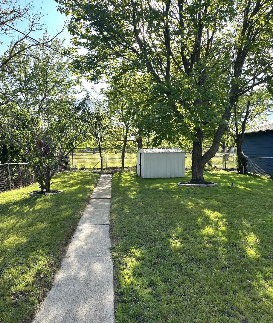 956 Greenbay Avenue, Calumet City, IL 60409