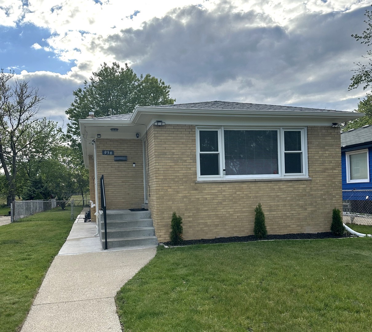 956 Greenbay Avenue, Calumet City, IL 60409