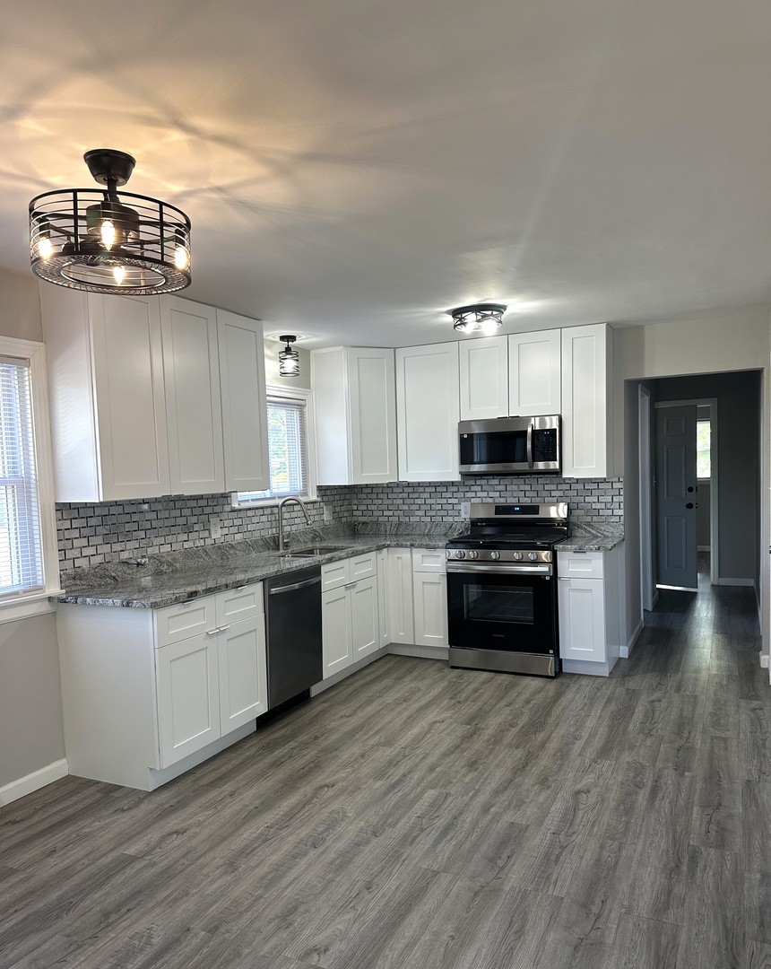 956 Greenbay Avenue, Calumet City, IL 60409