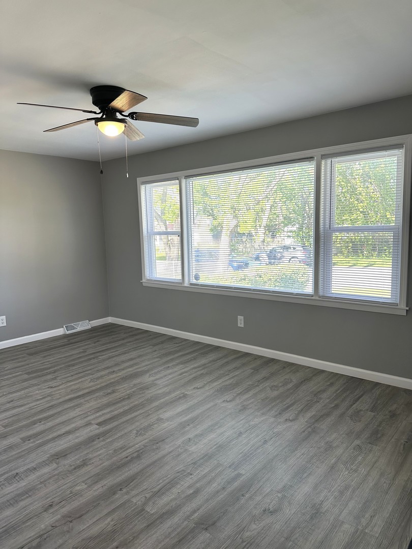 956 Greenbay Avenue, Calumet City, IL 60409