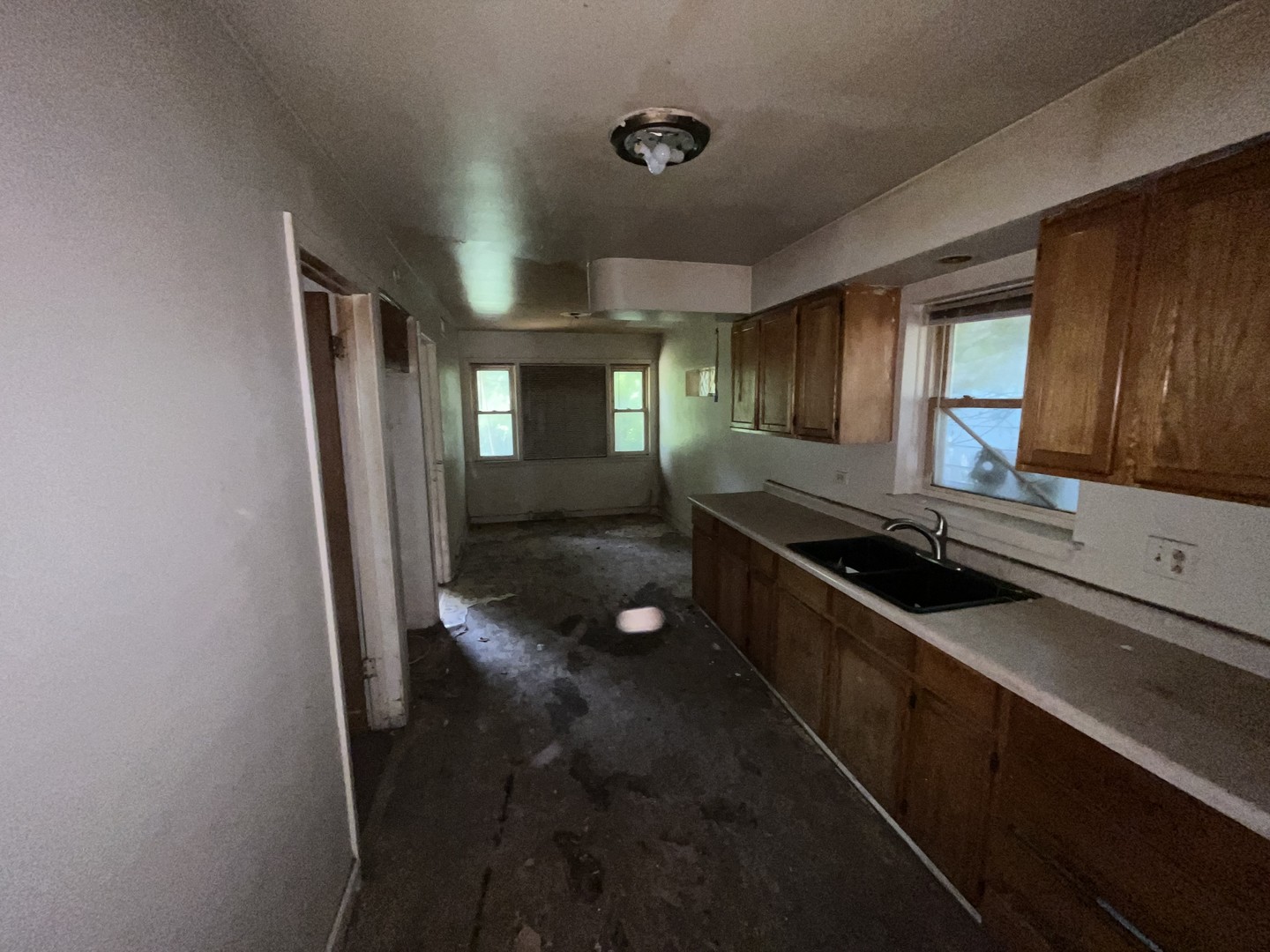 11574 S LAFAYETTE Avenue, Chicago, IL 60628