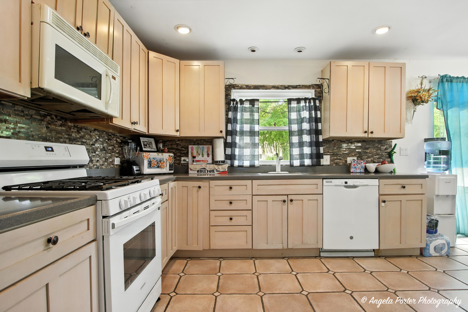 1066 Partridge Lane, Lake Zurich, IL 60047