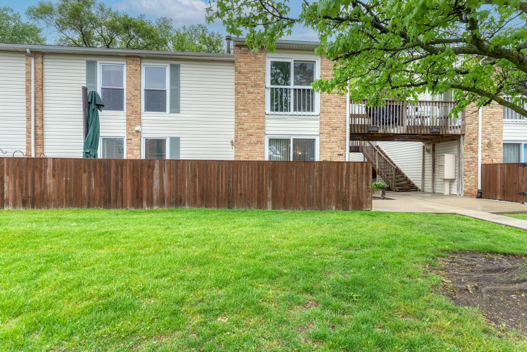1970 Kenilworth Circle #C, Hoffman Estates, IL 60169