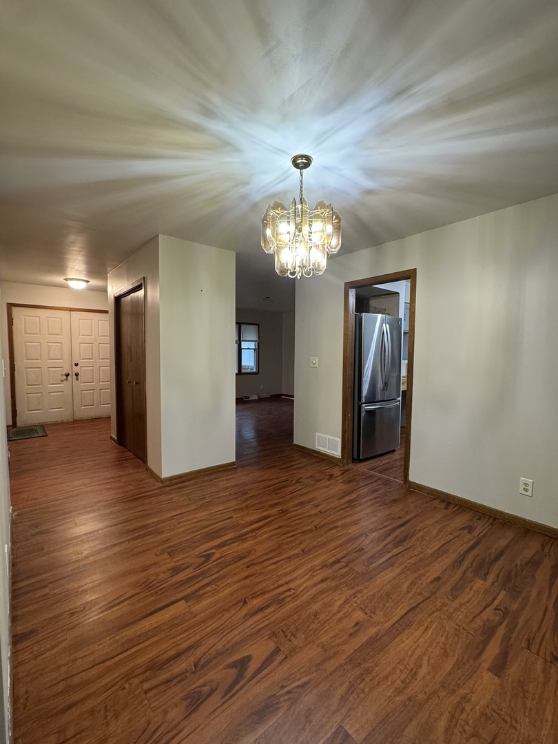 437 W Hillcrest Drive, DeKalb, IL 60115
