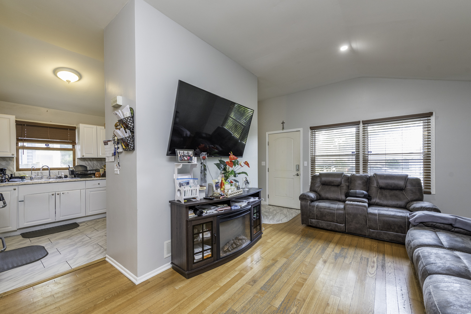 3009 Gilboa Avenue, Zion, IL 60099