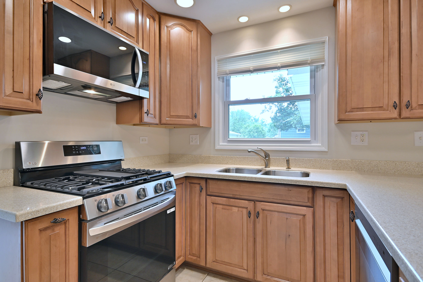 7729 Baimbridge Drive, Downers Grove, IL 60516