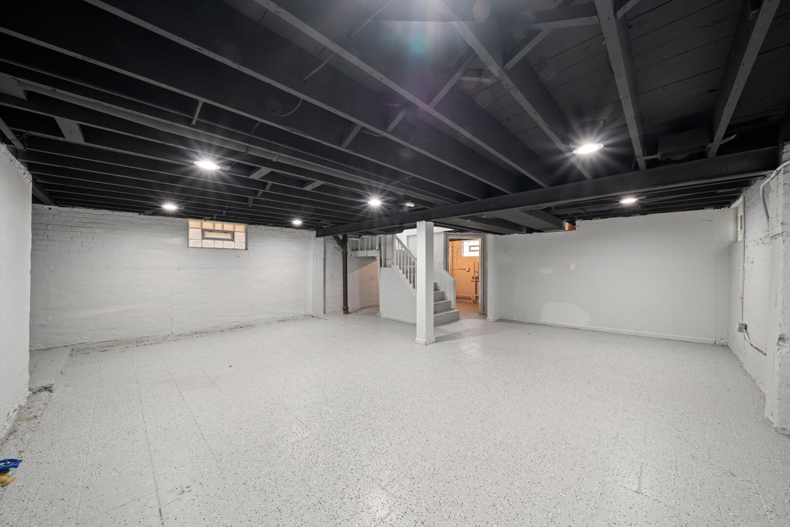 10627 S VERNON Avenue, Chicago, IL 60628