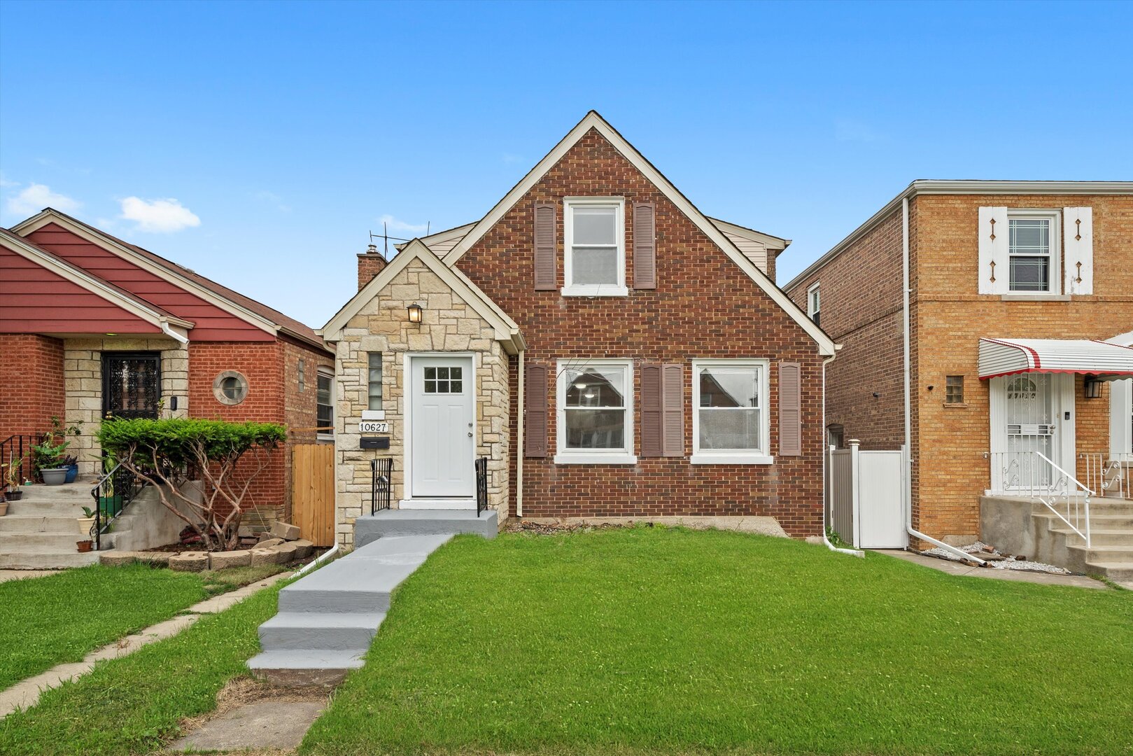 10627 S VERNON Avenue, Chicago, IL 60628