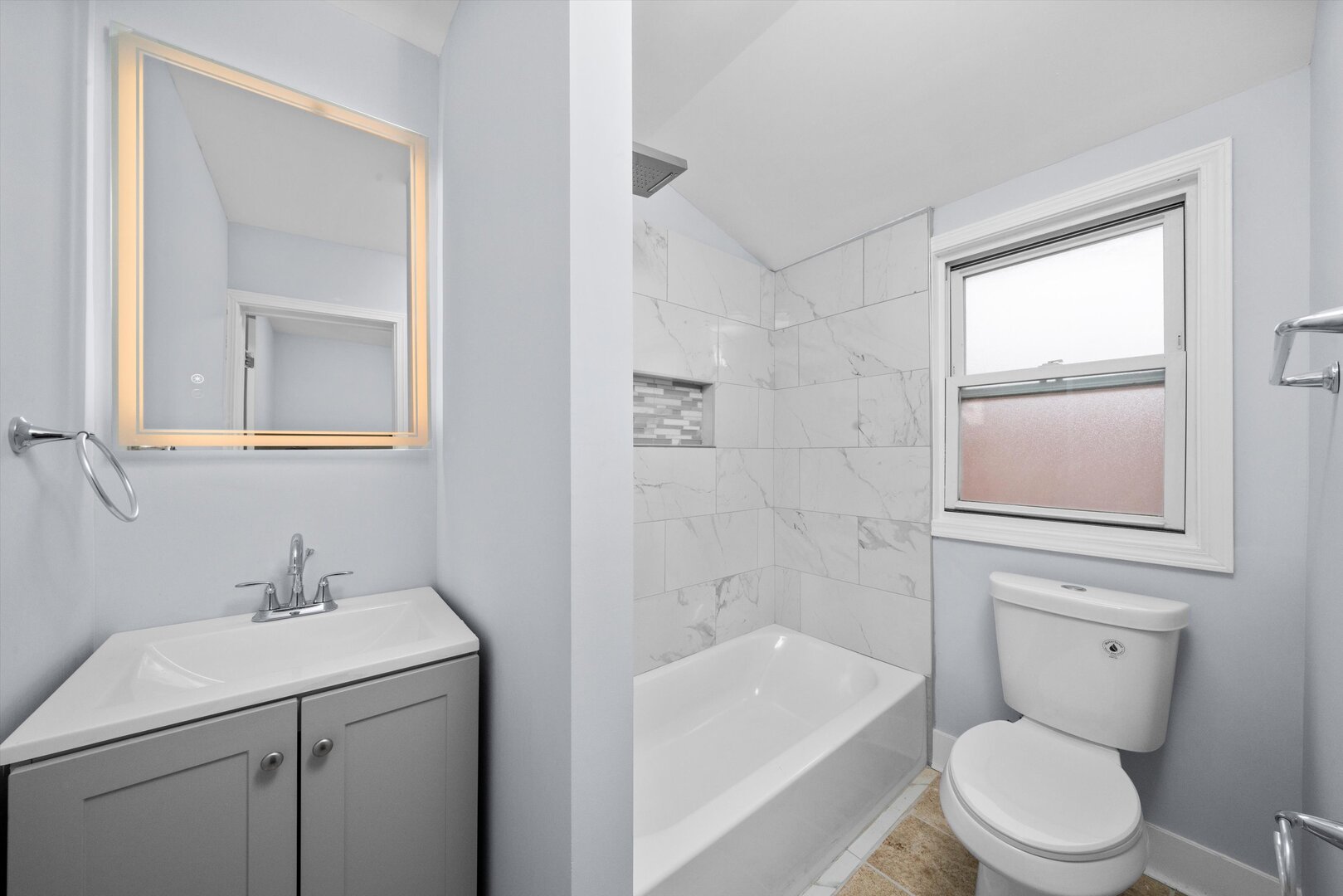 10627 S VERNON Avenue, Chicago, IL 60628