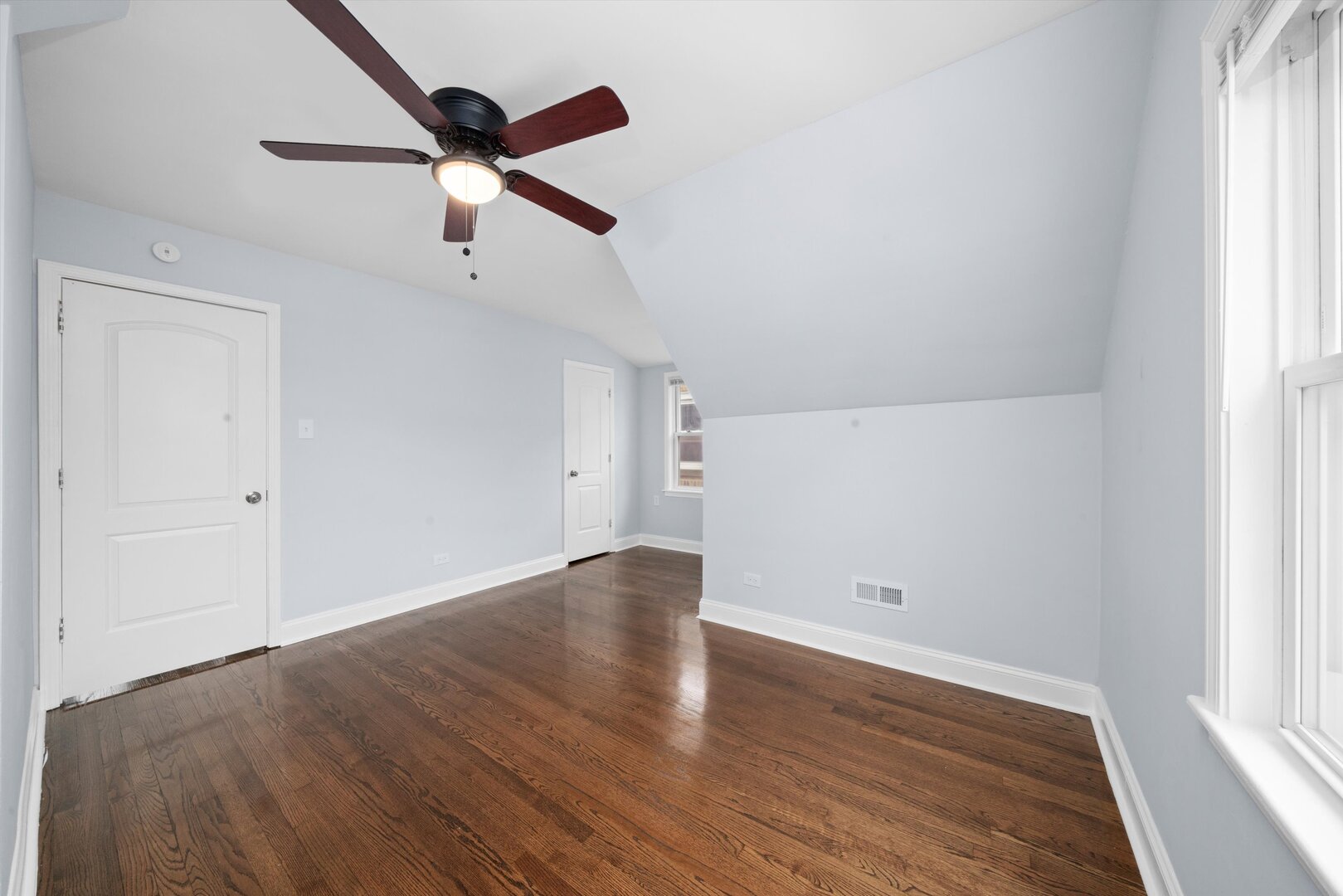 10627 S VERNON Avenue, Chicago, IL 60628