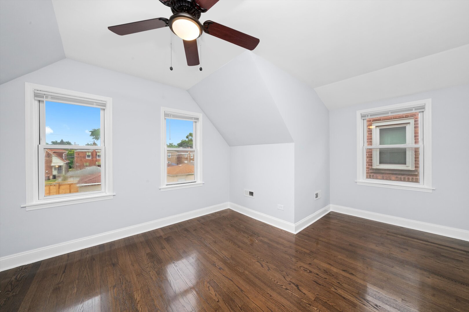 10627 S VERNON Avenue, Chicago, IL 60628