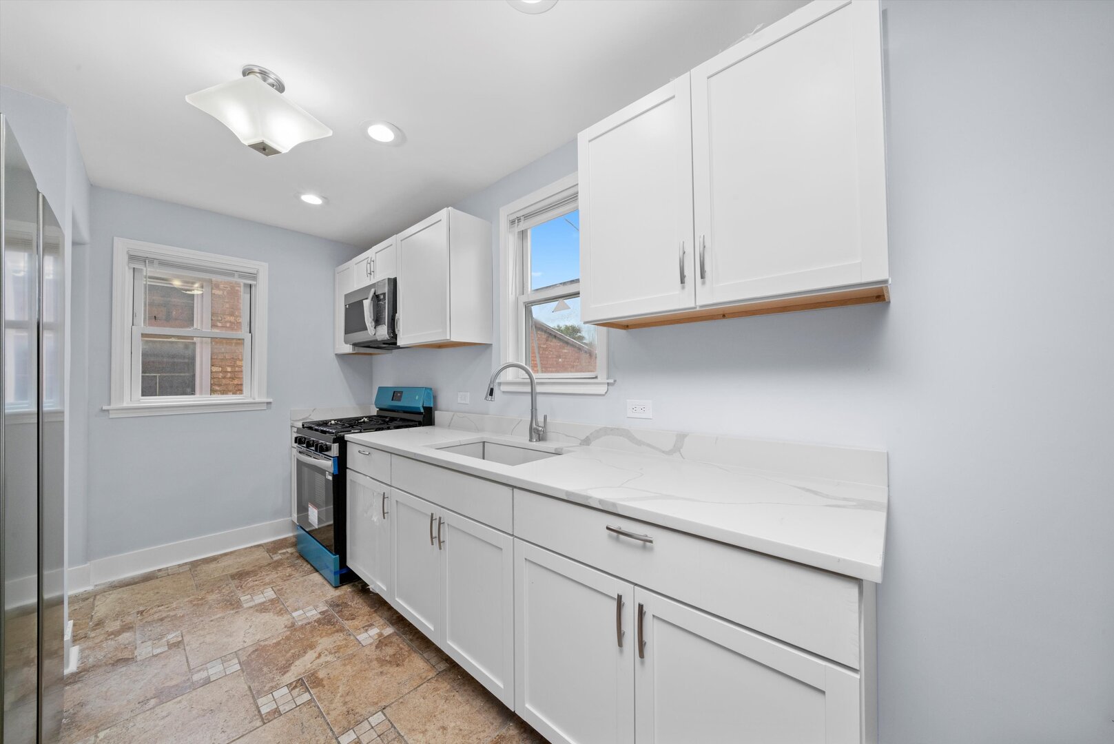 10627 S VERNON Avenue, Chicago, IL 60628