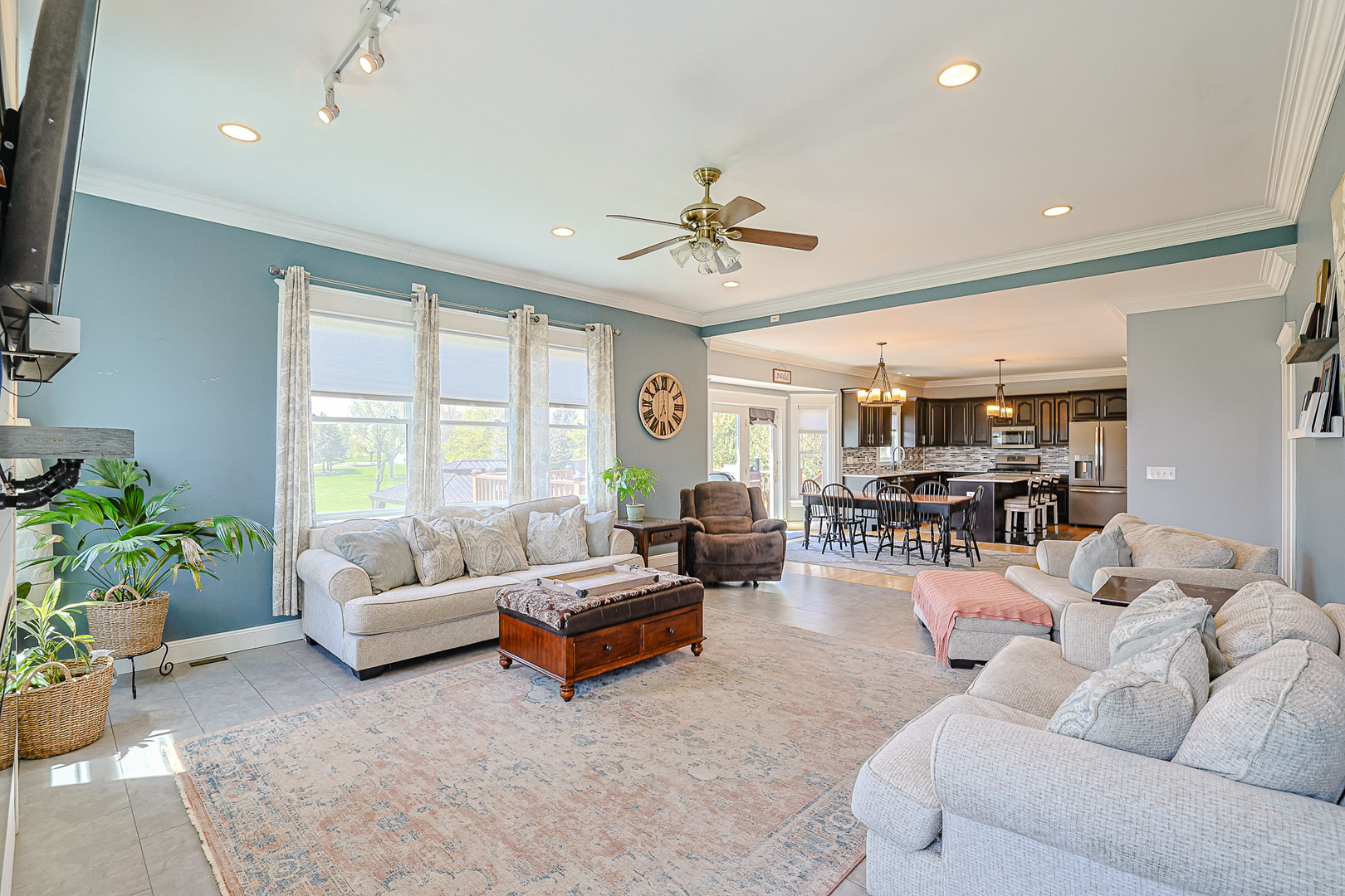 8317 Appaloosa Lane, Spring Grove, IL 60081