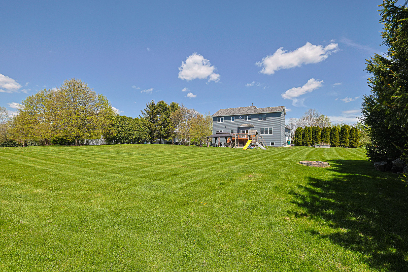 8317 Appaloosa Lane, Spring Grove, IL 60081