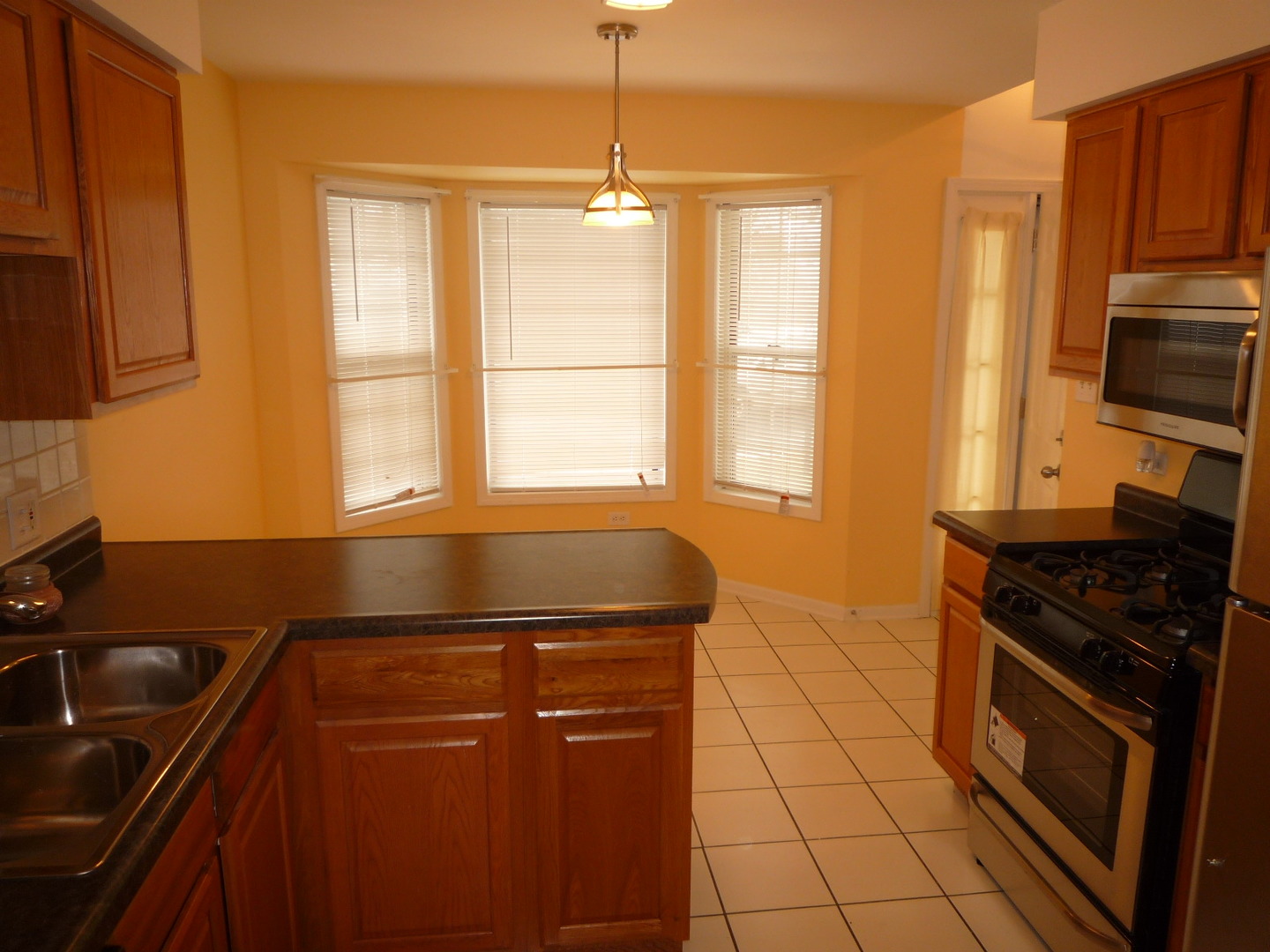 3527 Frontenac Court, Aurora, IL 60504