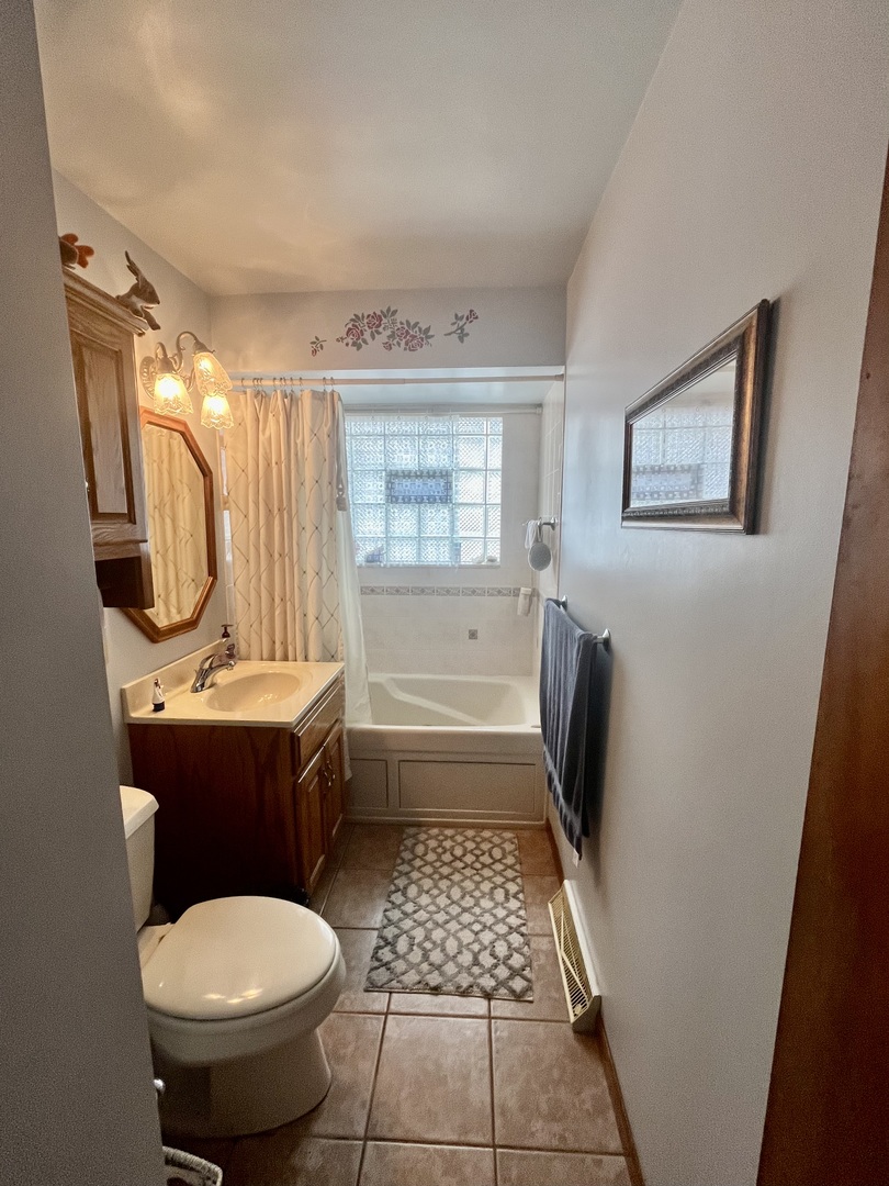 152 W 29th Place, Chicago Heights, IL 60411