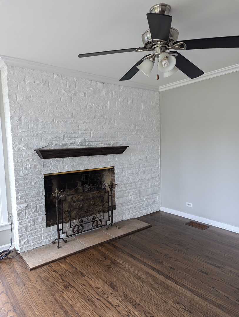 1721 Maple Street, Des Plaines, IL 60018