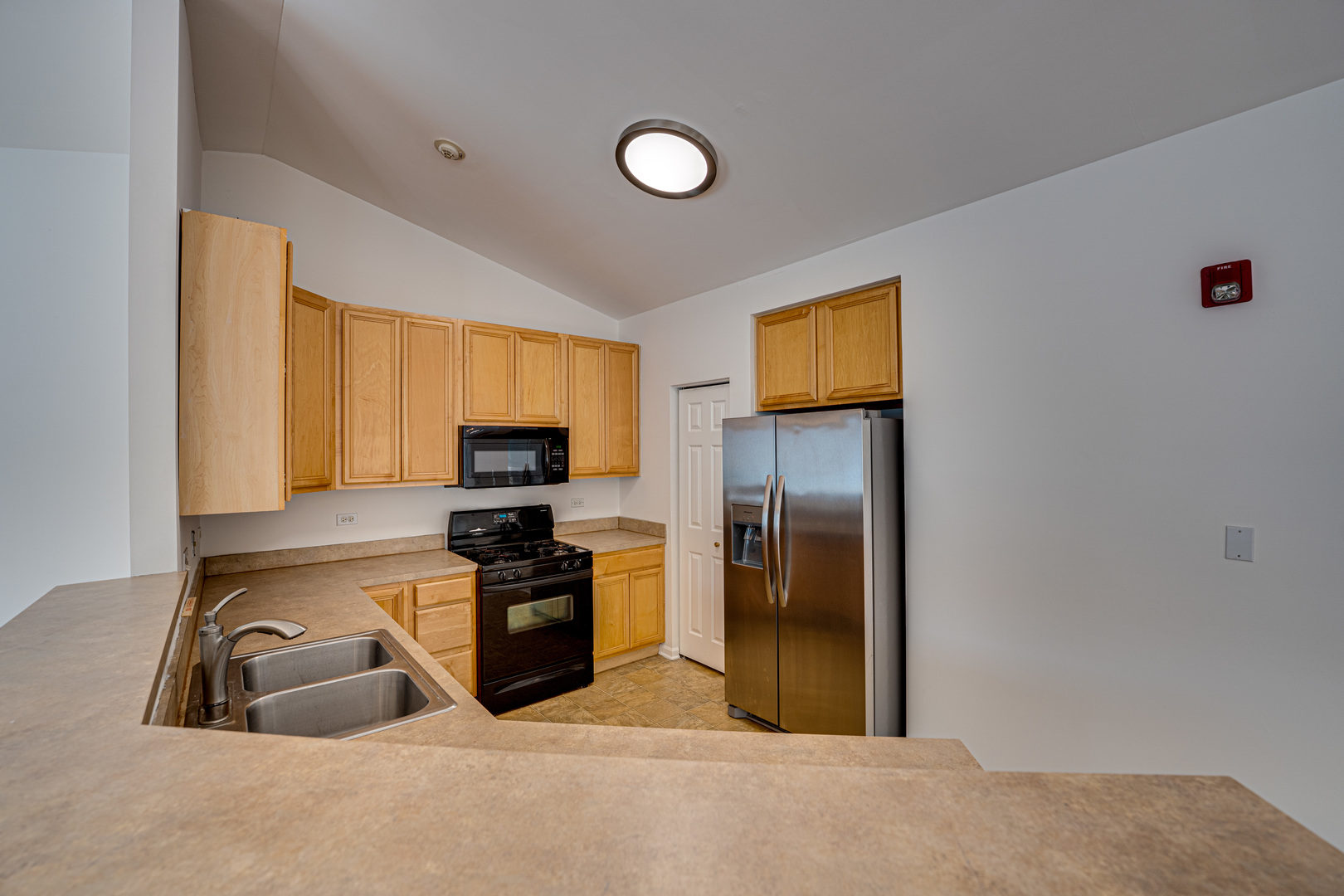 2963 SAGANASHKEE Lane #2963, Naperville, IL 60564