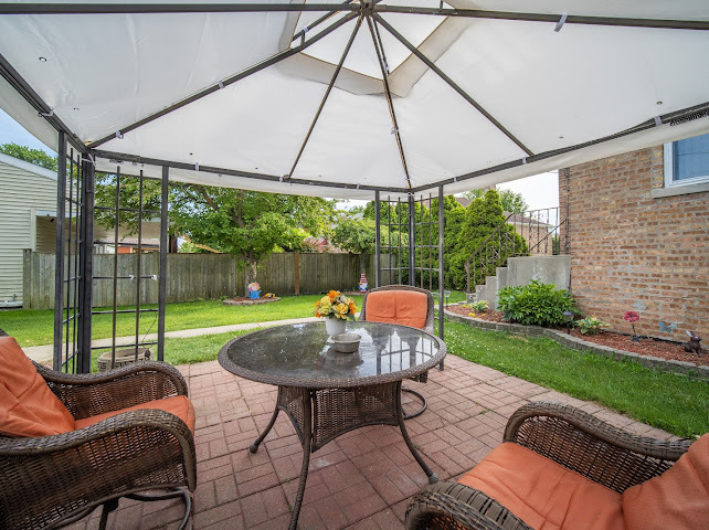 5107 S Luna Avenue, Chicago, IL 60638