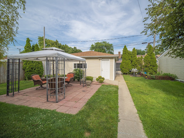 5107 S Luna Avenue, Chicago, IL 60638