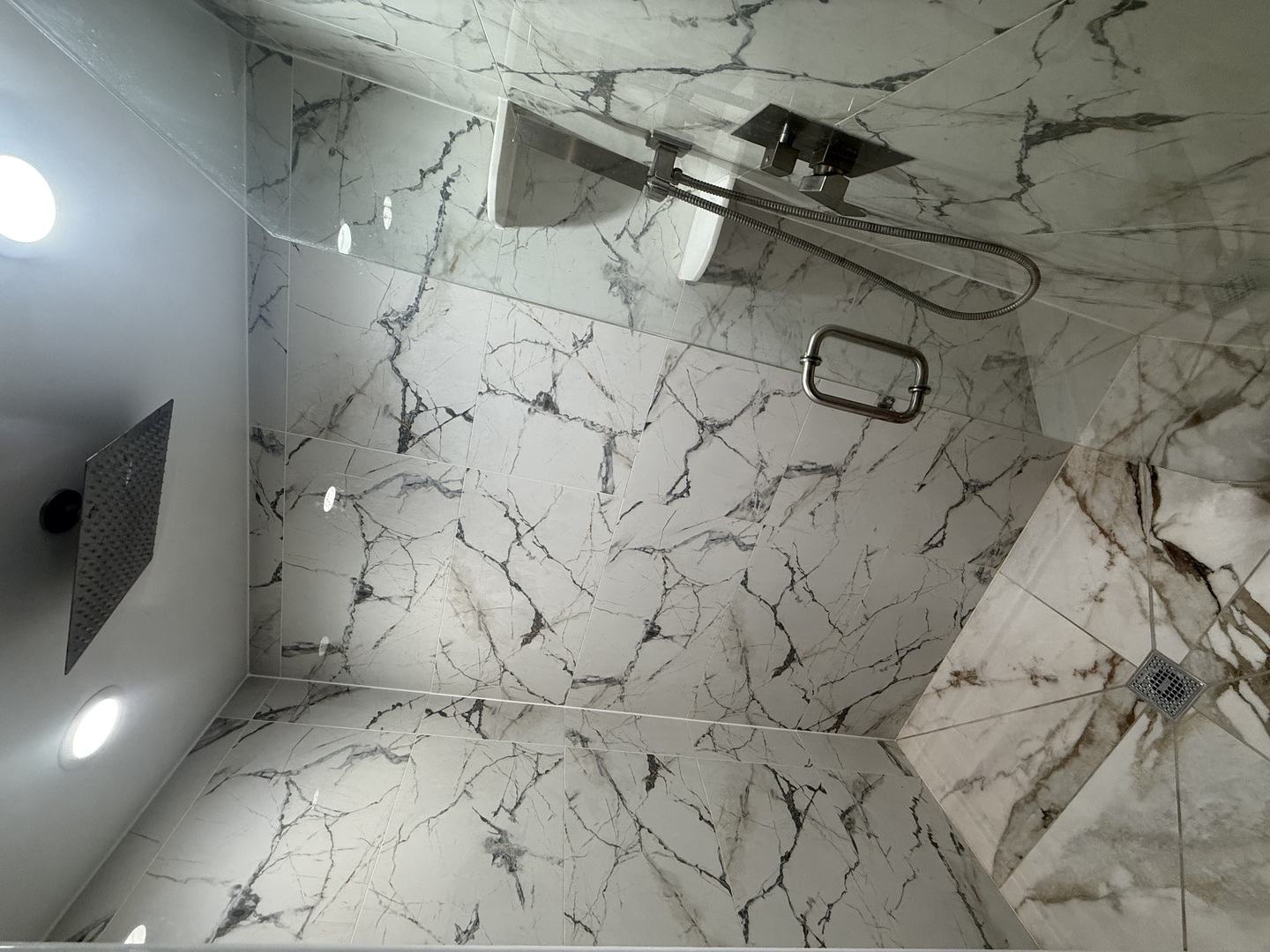 5107 S Luna Avenue, Chicago, IL 60638