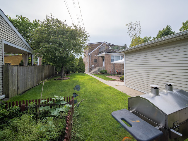 5107 S Luna Avenue, Chicago, IL 60638