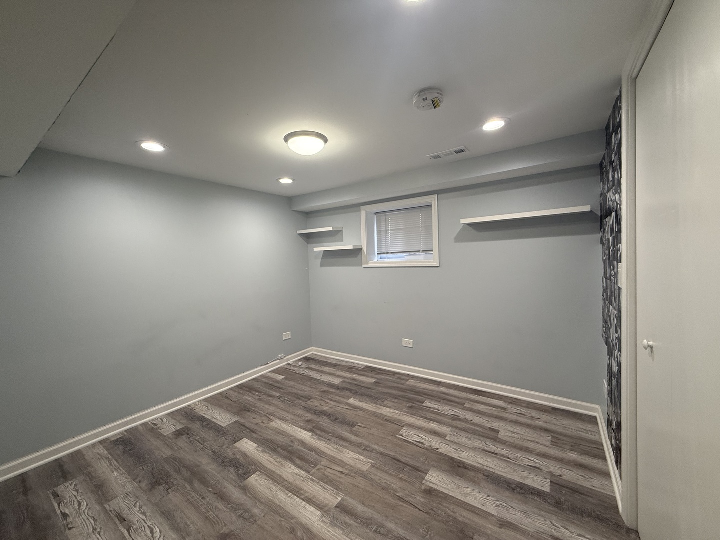 5107 S Luna Avenue, Chicago, IL 60638