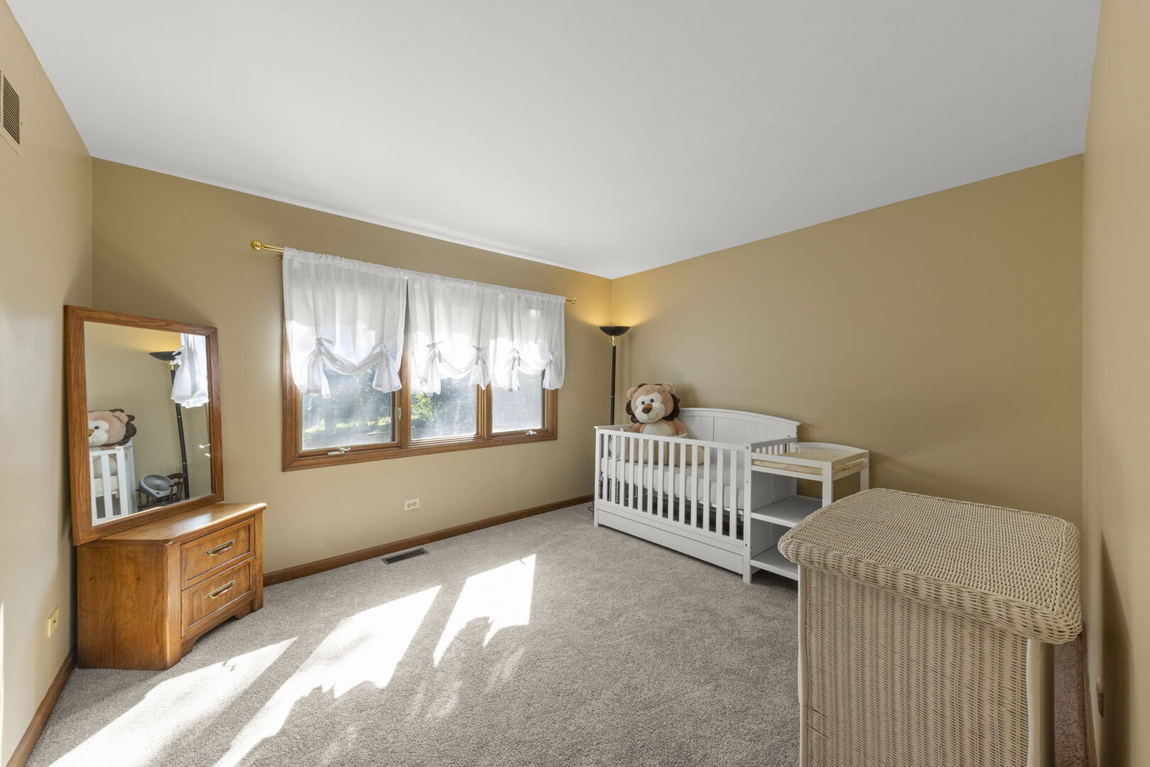 1565 Orchard Road, Wheaton, IL 60189