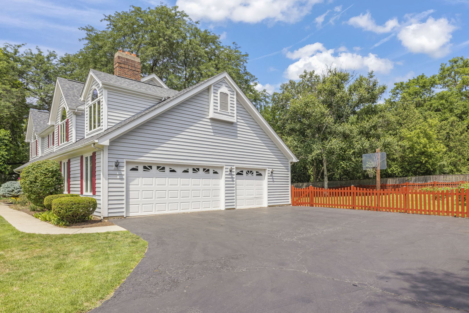 1565 Orchard Road, Wheaton, IL 60189