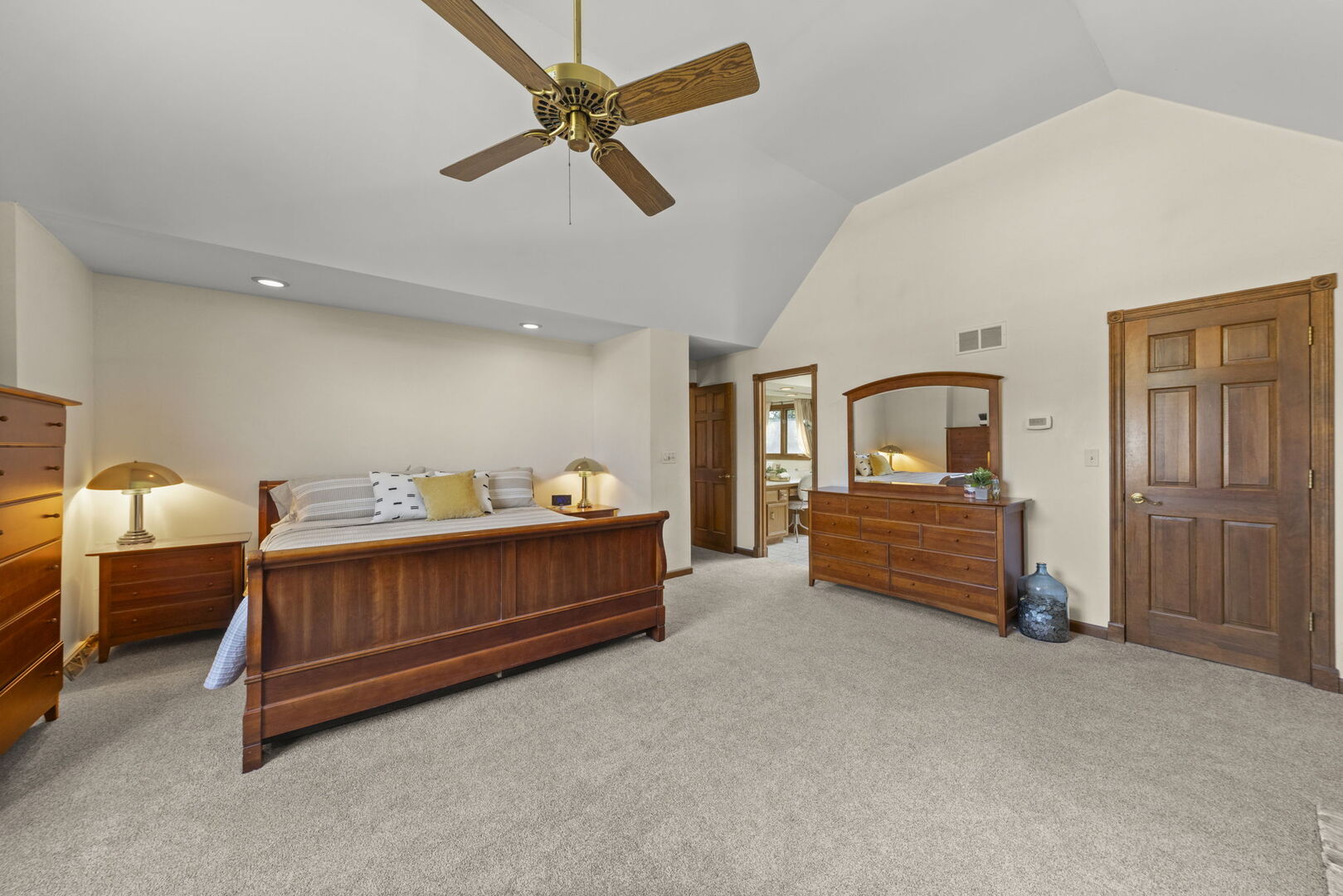 1565 Orchard Road, Wheaton, IL 60189