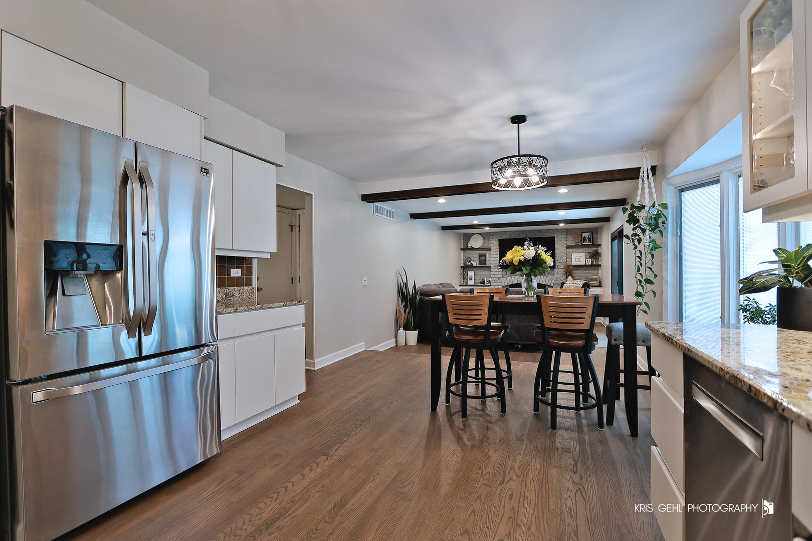 3228 N Volz Drive, Arlington Heights, IL 60004