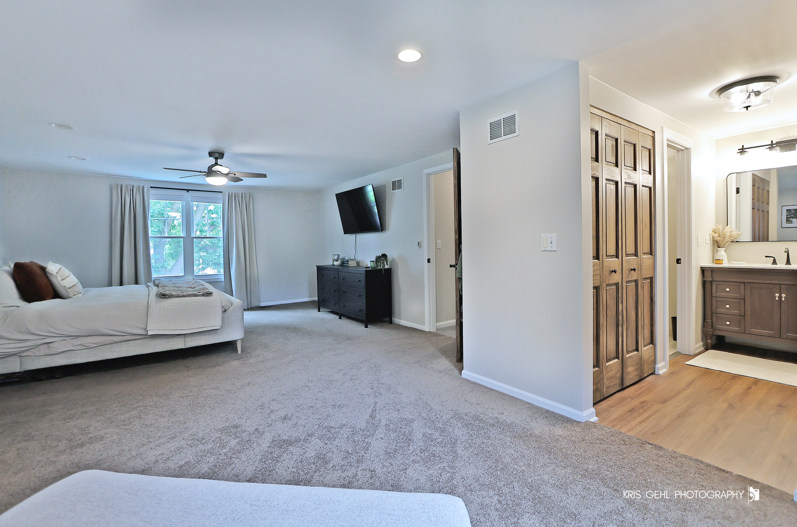 3228 N Volz Drive, Arlington Heights, IL 60004