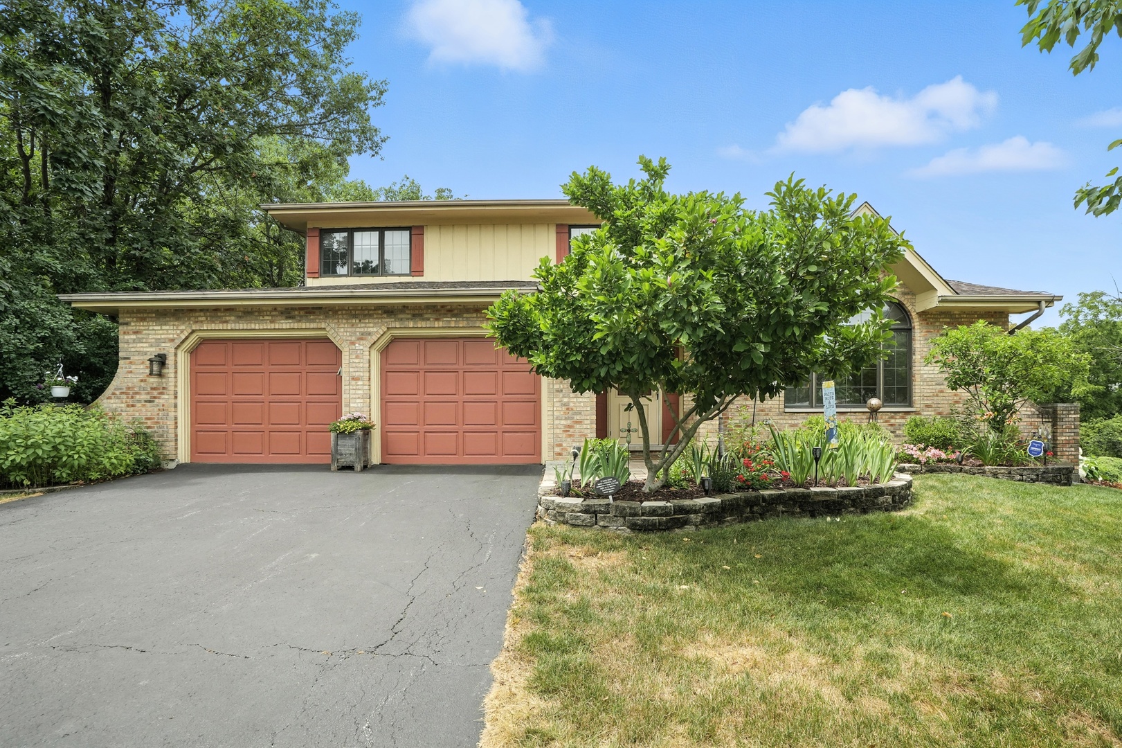 5 Geneva Court, Crete, IL 60417