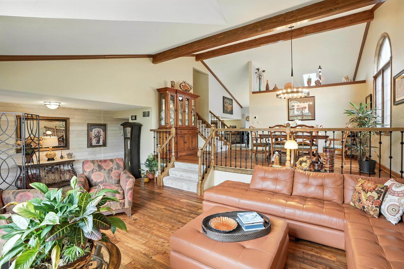 5 Geneva Court, Crete, IL 60417